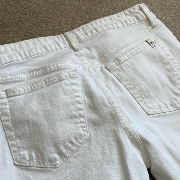 White Joe’s Jeans - Picture 3 of 4